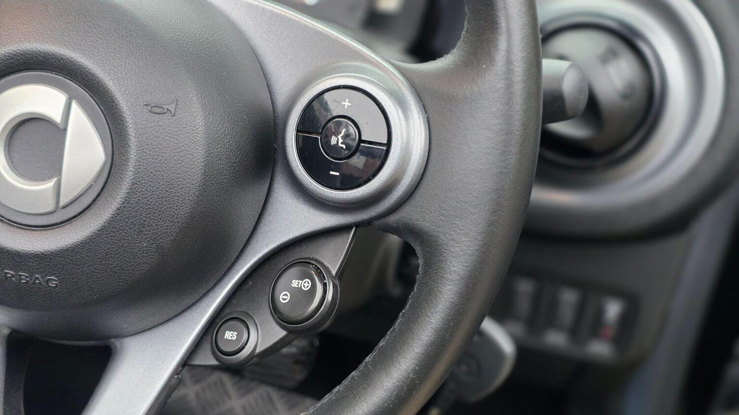 Used smart fortwo 2016 for sale - 76611398: Photo 28