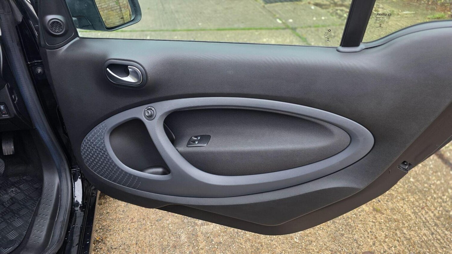 Used smart fortwo 2016 for sale - 76611398: Photo 31