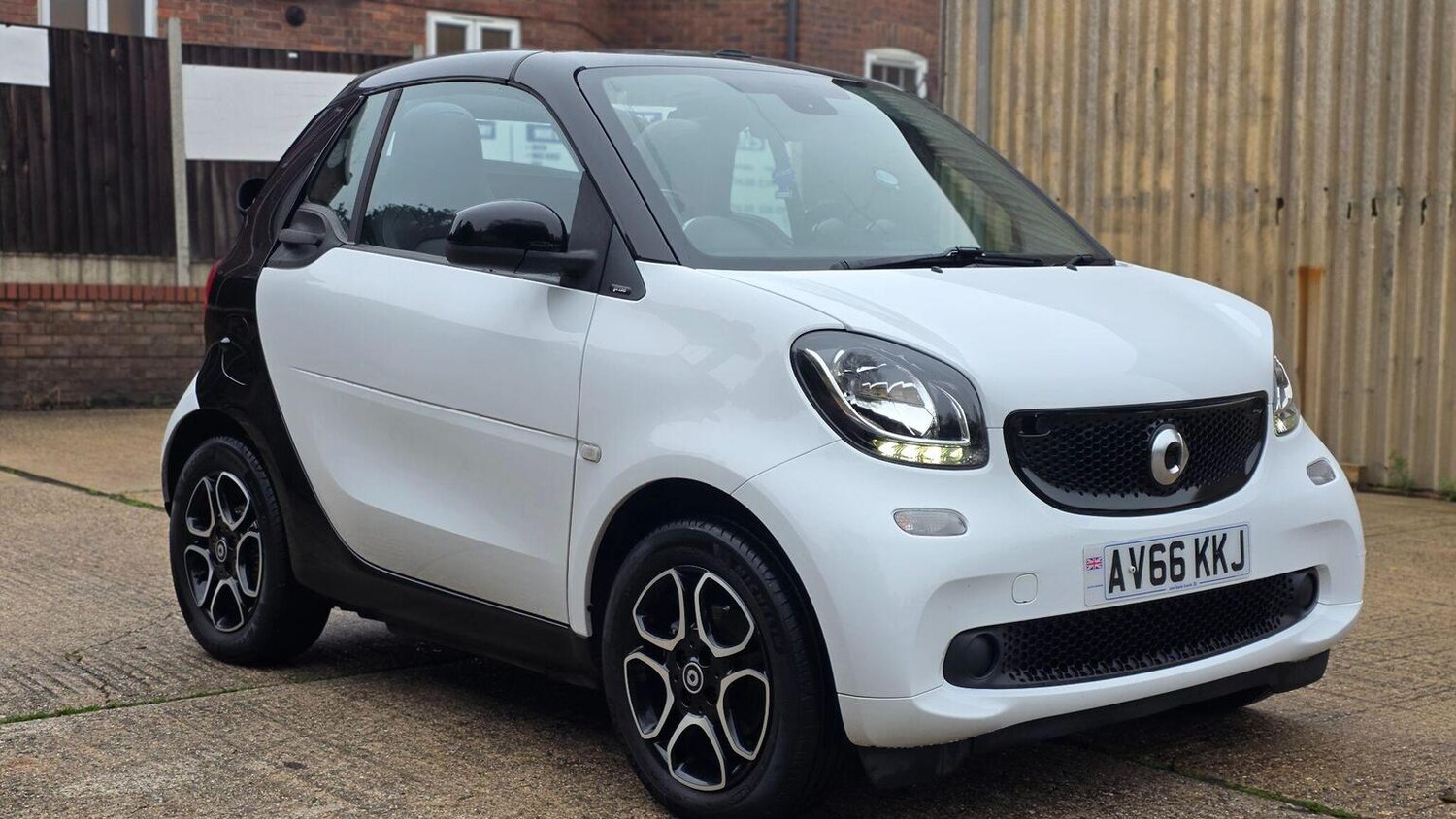 Used smart fortwo 2016 for sale - 76611398: Photo 4