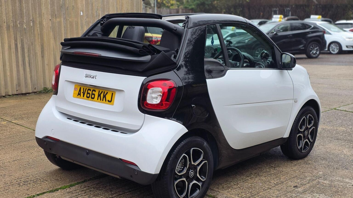 Used smart fortwo 2016 for sale - 76611398: Photo 6