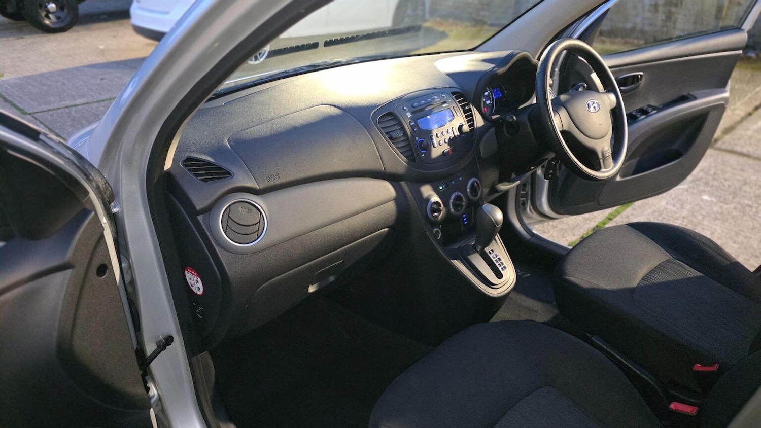 Used Hyundai i10 2013 for sale - 77240295: Photo 27