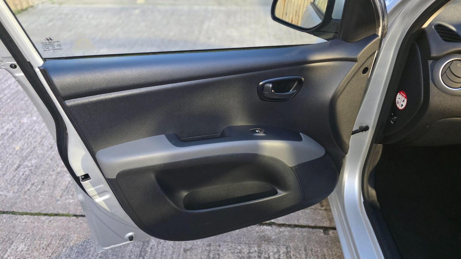 Used Hyundai i10 2013 for sale - 77240295: Photo 28