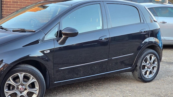Used Fiat Punto 2015 for sale - 75664305: Photo 14