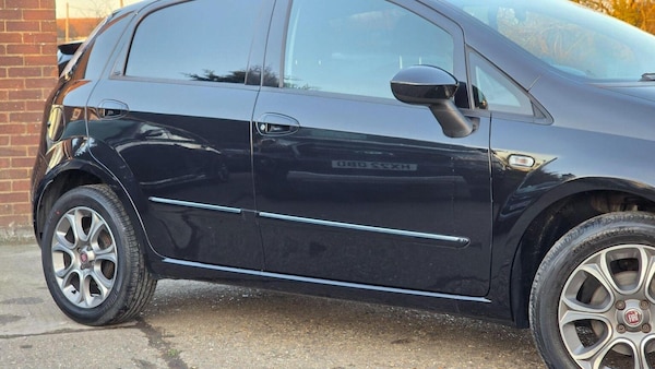 Used Fiat Punto 2015 for sale - 75664305: Photo 19