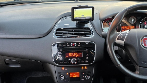 Used Fiat Punto 2015 for sale - 75664305: Photo 28