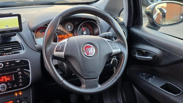 Used Fiat Punto 2015 for sale - 75664305: Photo 48