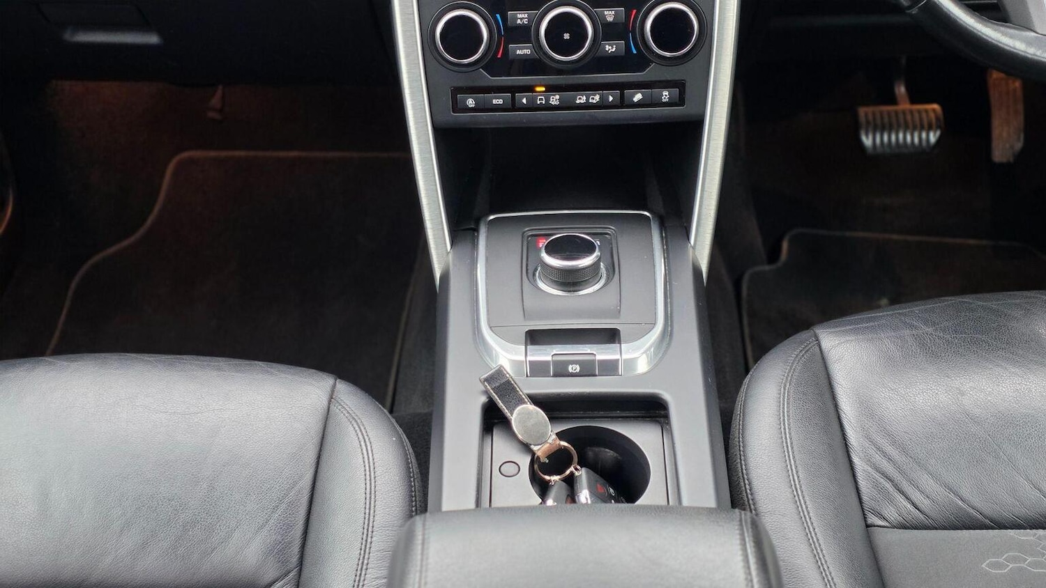 Used Land Rover Discovery Sport 2017 for sale - 77701063: Photo 30