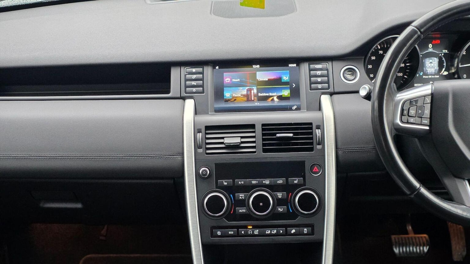 Used Land Rover Discovery Sport 2017 for sale - 77701063: Photo 31