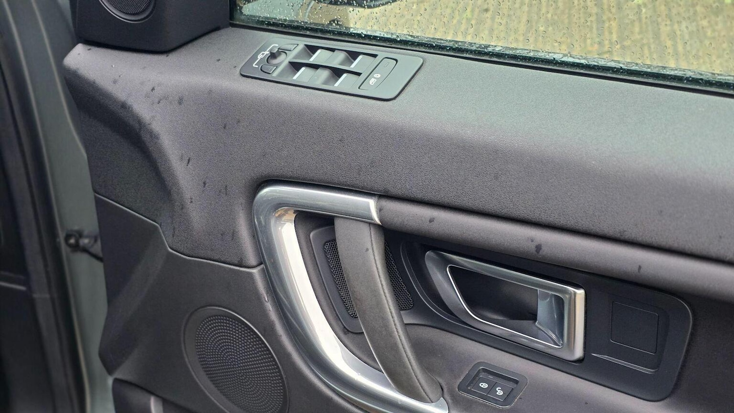 Used Land Rover Discovery Sport 2017 for sale - 77701063: Photo 40