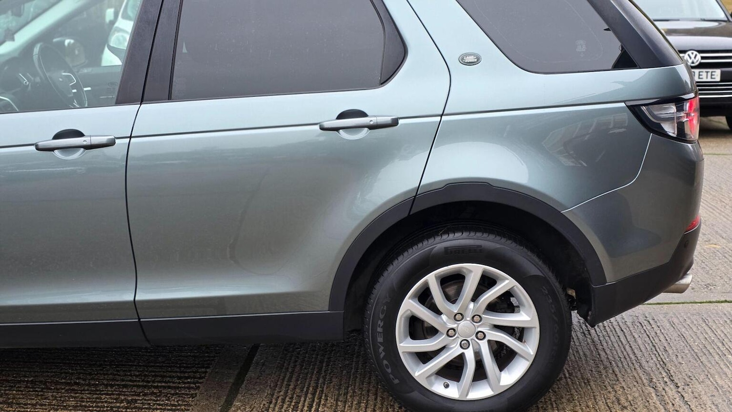 Used Land Rover Discovery Sport 2017 for sale - 77701063: Photo 55