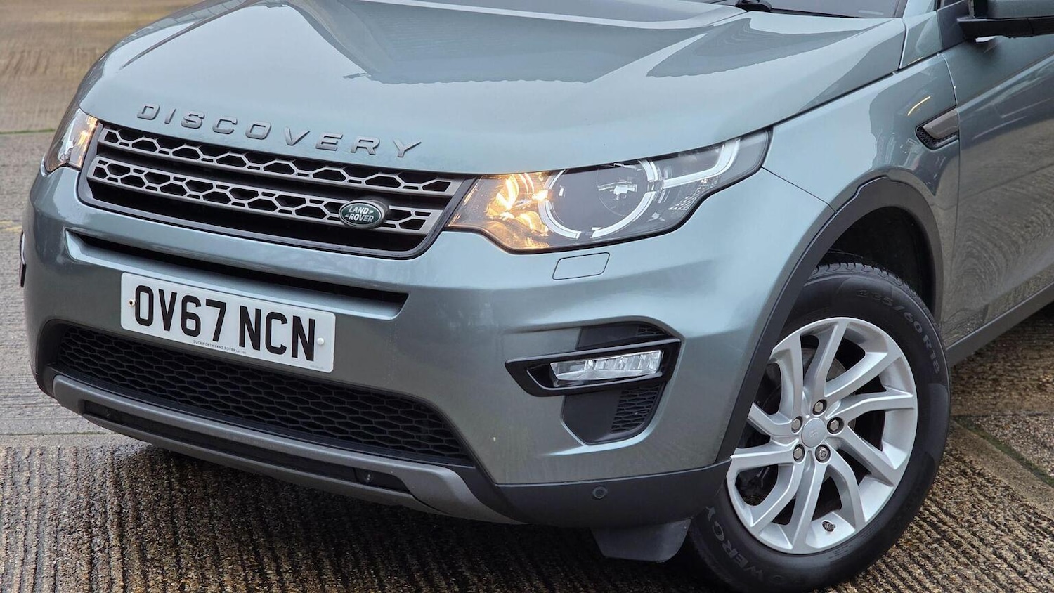 Used Land Rover Discovery Sport 2017 for sale - 77701063: Photo 71