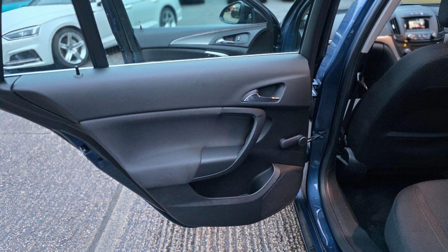 Used Vauxhall Insignia 2016 for sale - 77516107: Photo 32