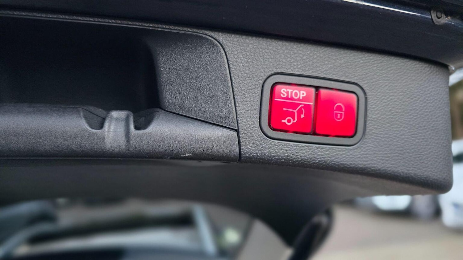 Used Mercedes-Benz C Class 2015 for sale - 78176092: Photo 32