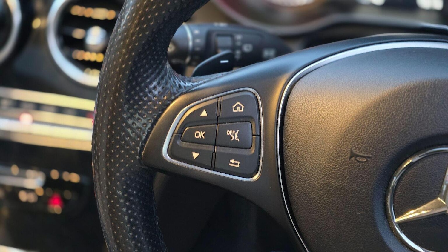 Used Mercedes-Benz C Class 2015 for sale - 78176092: Photo 35