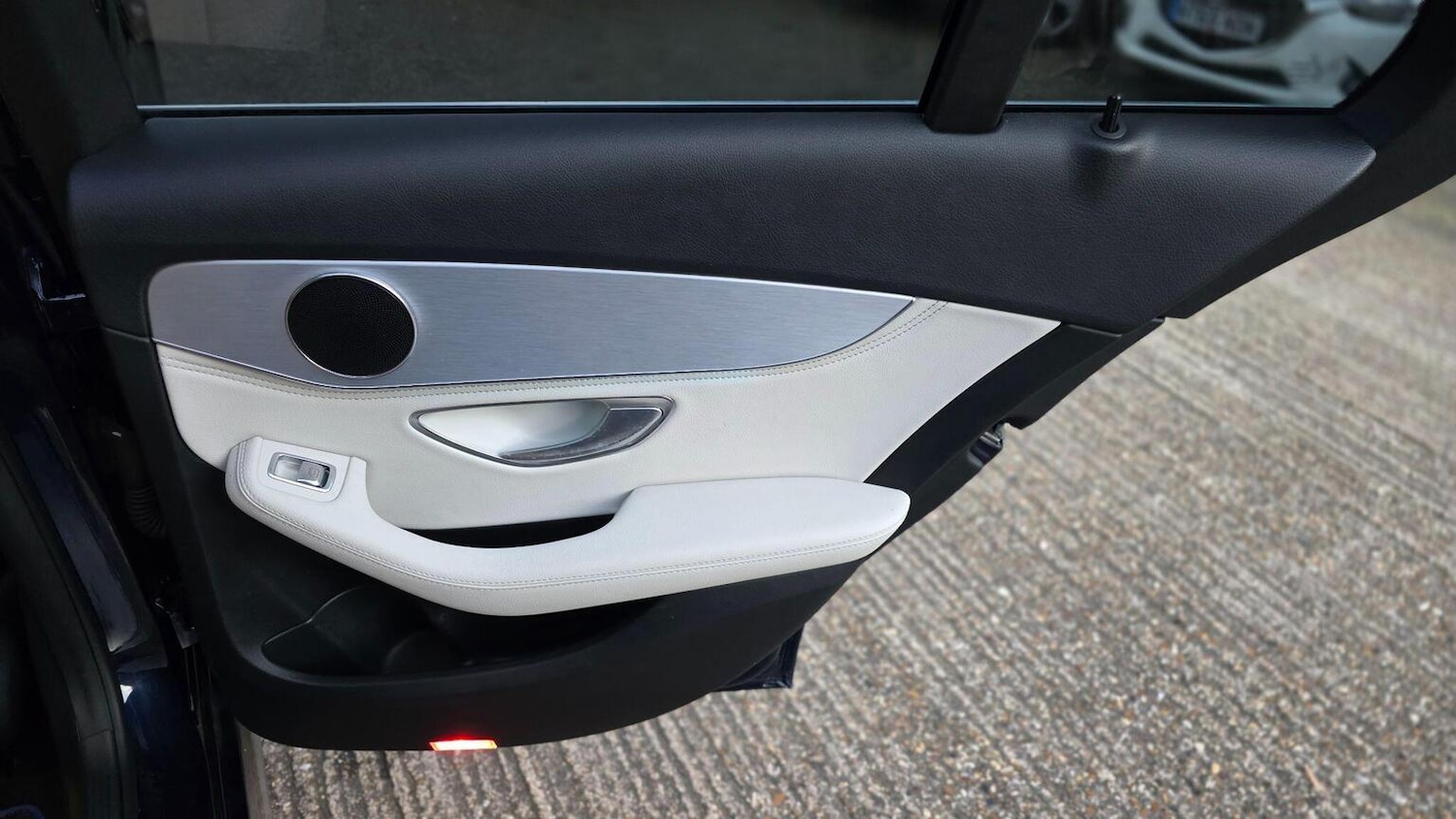 Used Mercedes-Benz C Class 2015 for sale - 78176092: Photo 42