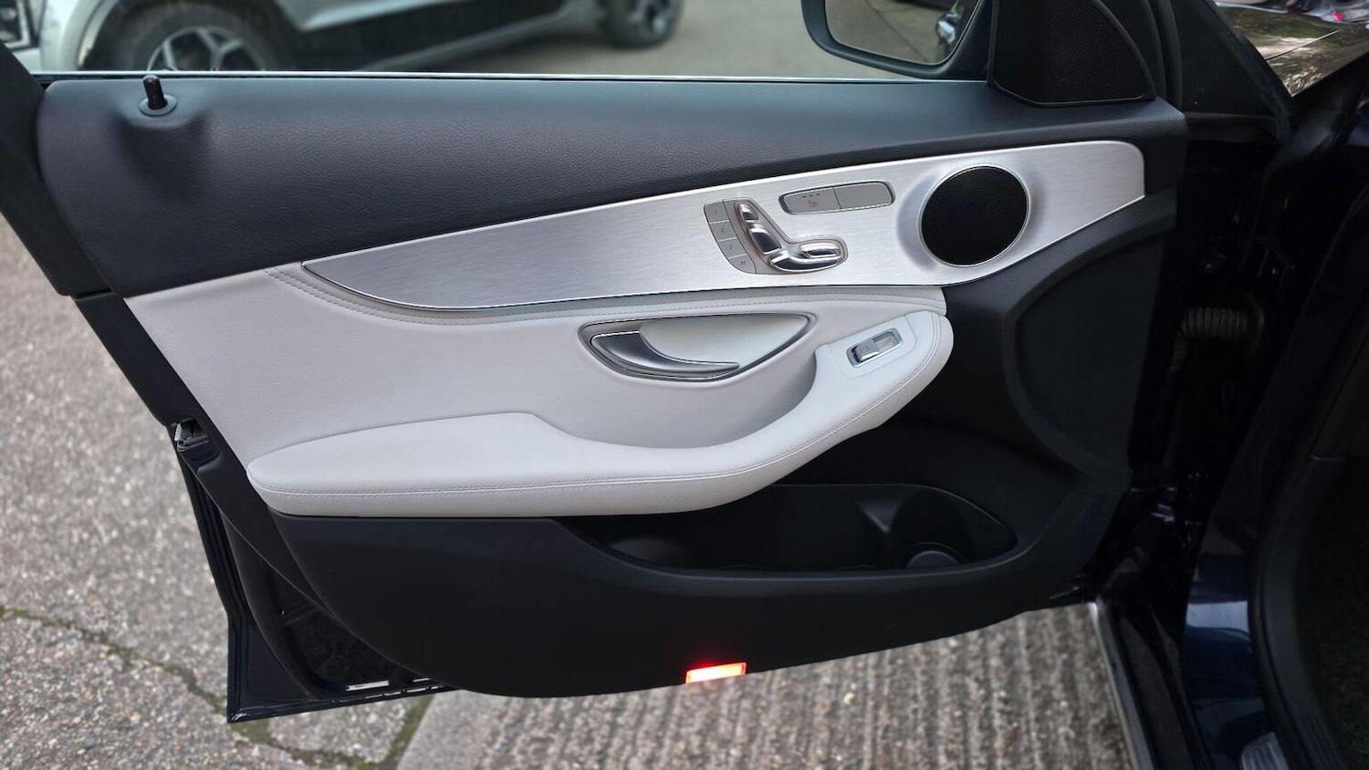 Used Mercedes-Benz C Class 2015 for sale - 78176092: Photo 43