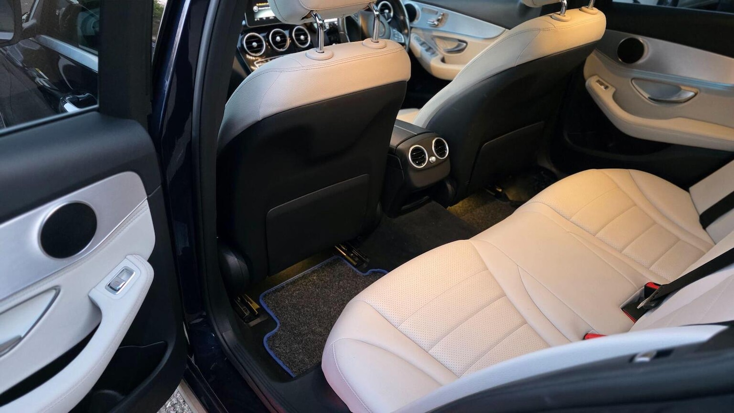 Used Mercedes-Benz C Class 2015 for sale - 78176092: Photo 65