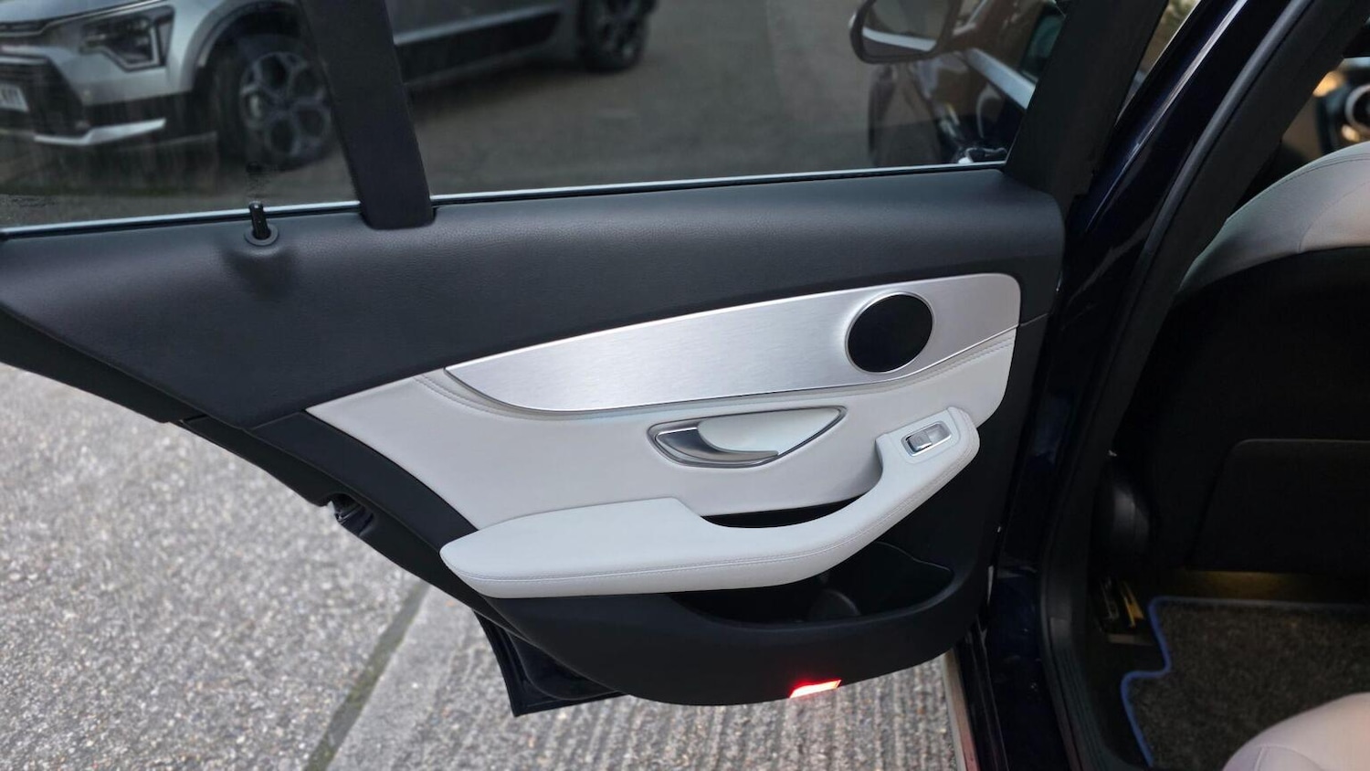 Used Mercedes-Benz C Class 2015 for sale - 78176092: Photo 75