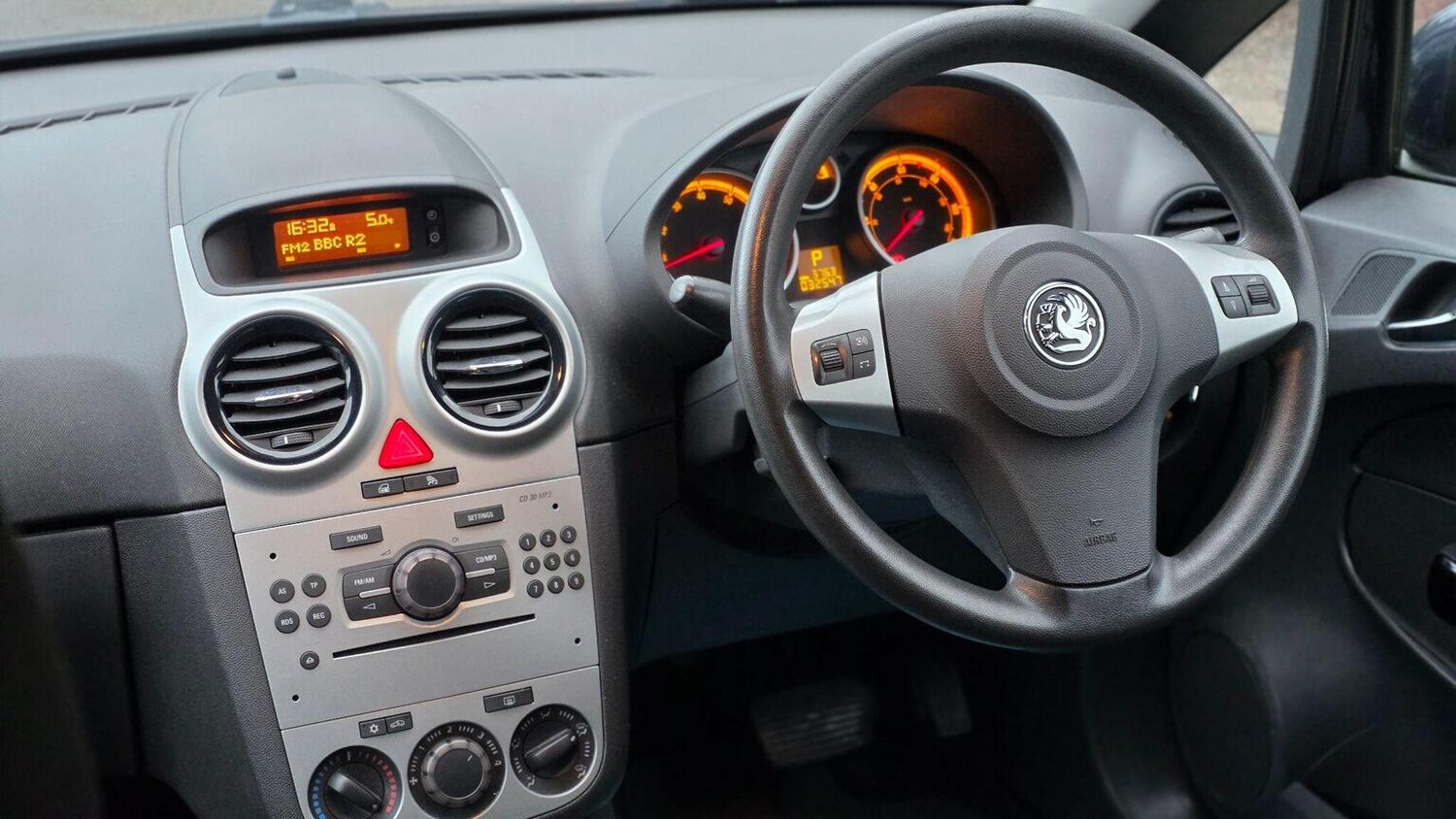 Used Vauxhall Corsa 2010 for sale - 77555117: Photo 15