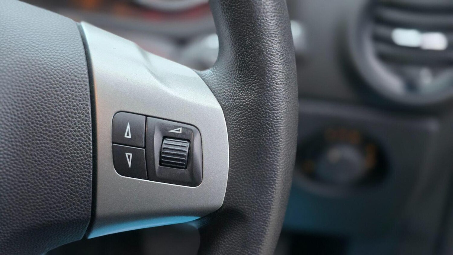 Used Vauxhall Corsa 2010 for sale - 77555117: Photo 23