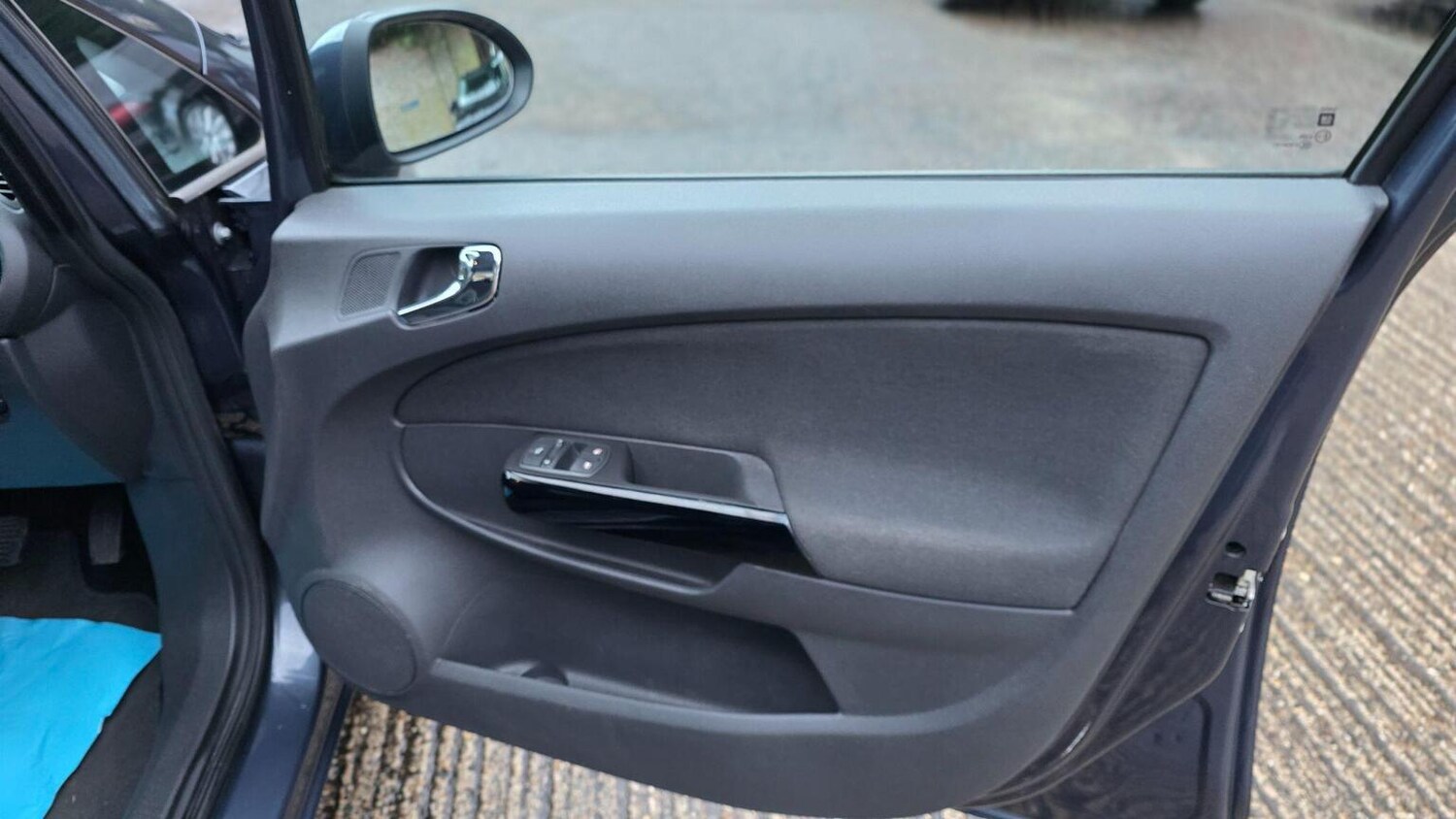 Used Vauxhall Corsa 2010 for sale - 77555117: Photo 29