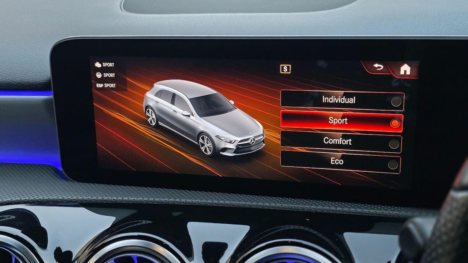 Used Mercedes-Benz A-Class 2020 for sale - 76692824: Photo 24