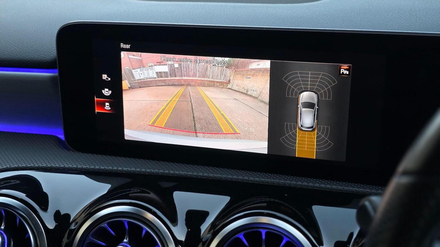 Used Mercedes-Benz A-Class 2020 for sale - 76692824: Photo 25