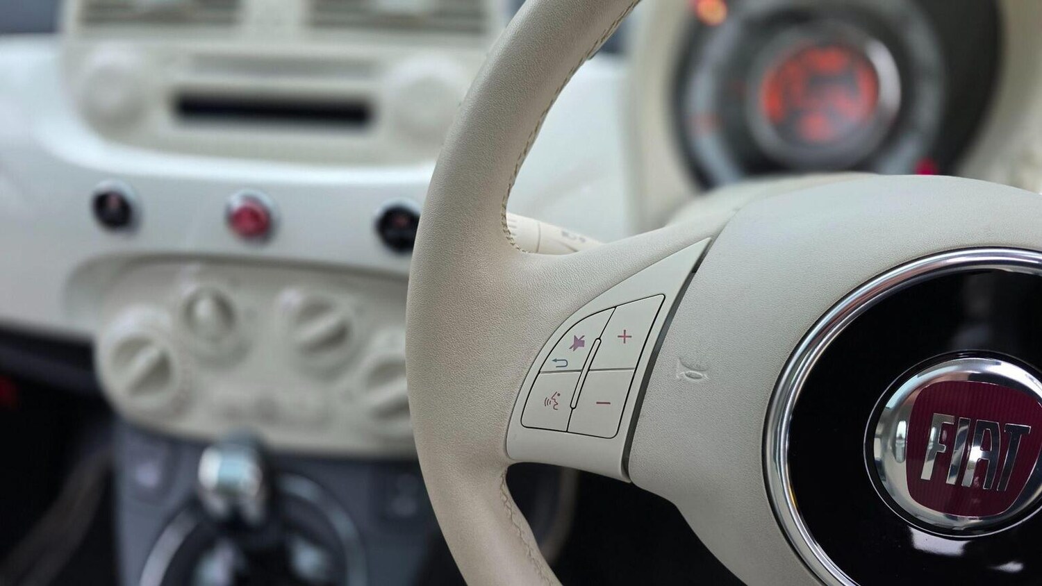 Used Fiat 500 2015 for sale - 77528324: Photo 24