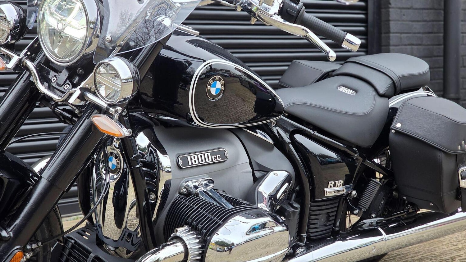 BMW R18