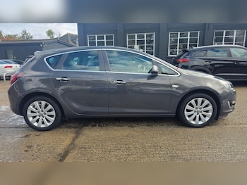 Used Vauxhall Astra 2013 for sale - 75789321: Photo