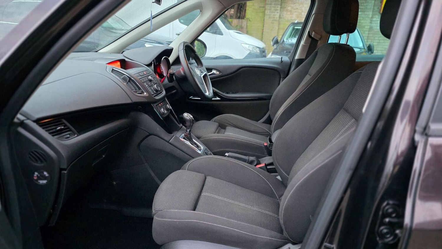 Used Vauxhall Zafira 2012 for sale - 77258531: Photo 42