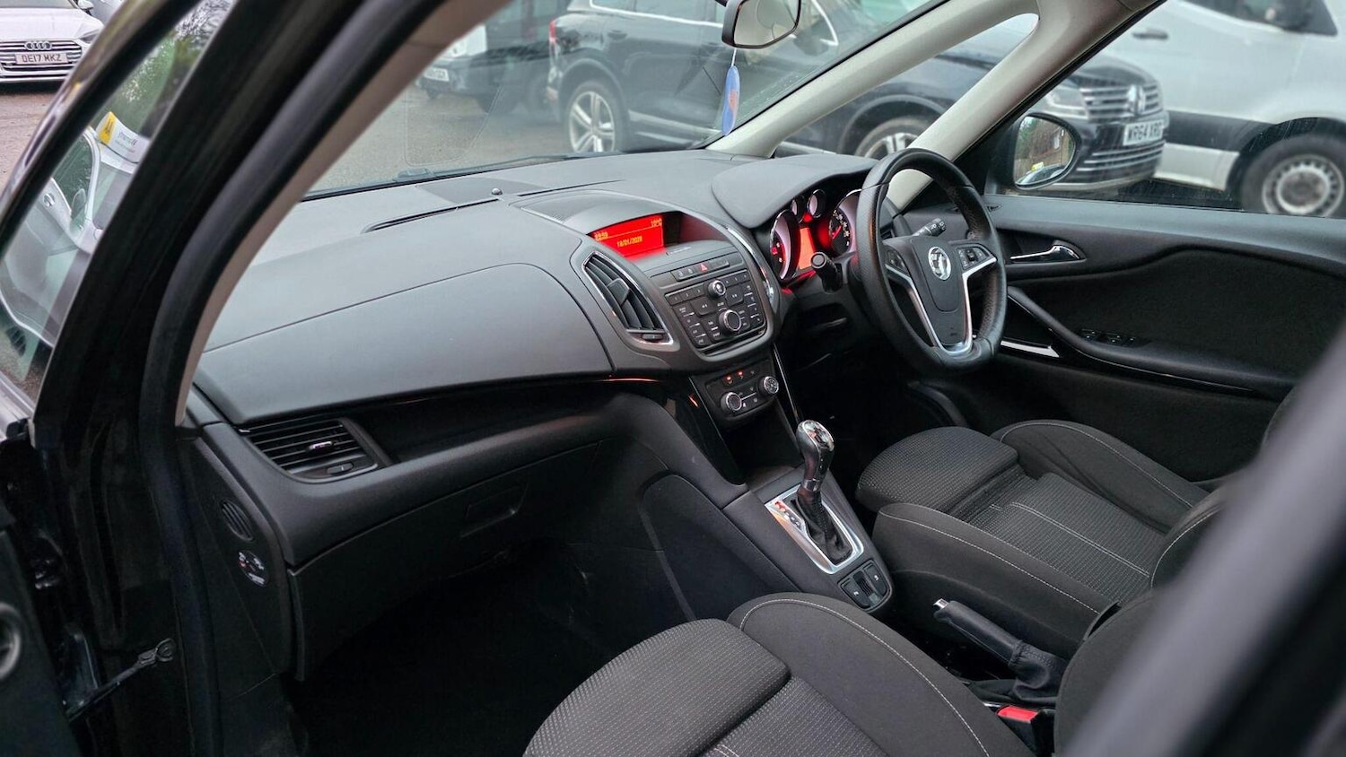 Used Vauxhall Zafira 2012 for sale - 77258531: Photo 9