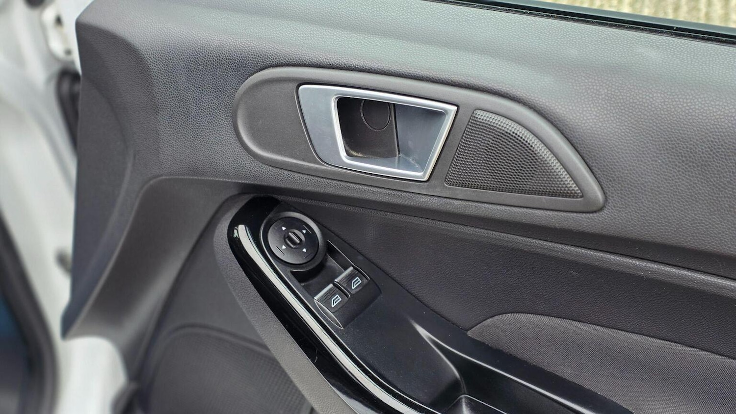 Used Ford Fiesta 2015 for sale - 77616405: Photo 30