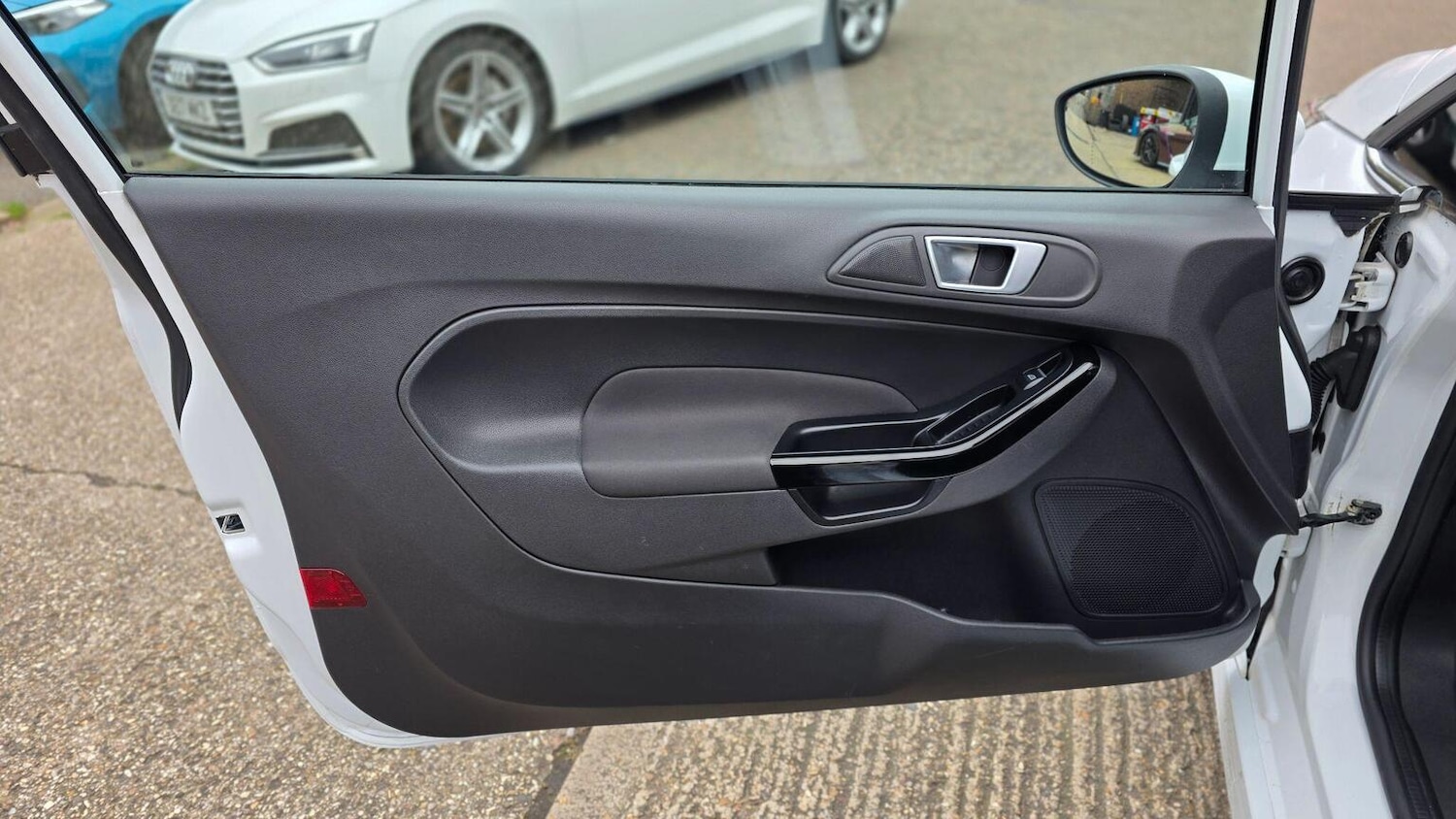 Used Ford Fiesta 2015 for sale - 77616405: Photo 34