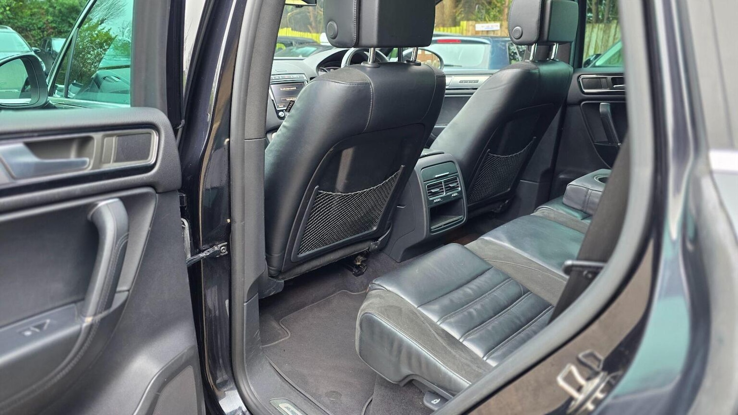 Used Volkswagen Touareg 2015 for sale - 77564170: Photo 10