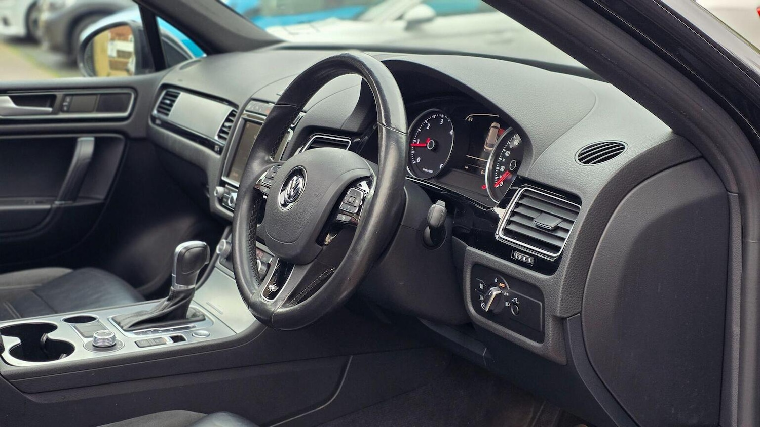 Used Volkswagen Touareg 2015 for sale - 77564170: Photo 35