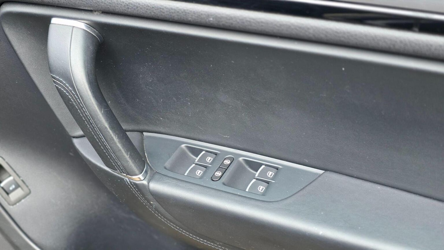 Used Volkswagen Touareg 2015 for sale - 77564170: Photo 36