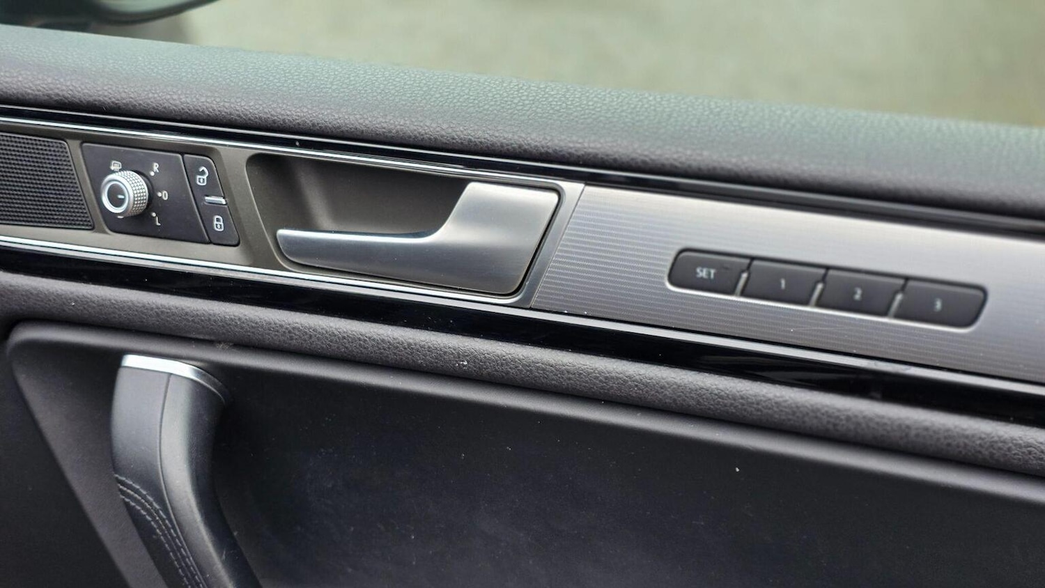 Used Volkswagen Touareg 2015 for sale - 77564170: Photo 37