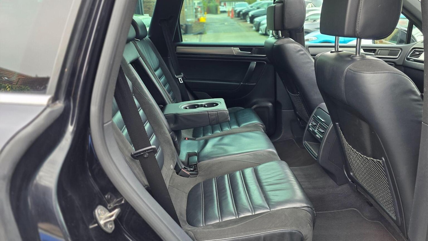 Used Volkswagen Touareg 2015 for sale - 77564170: Photo 40