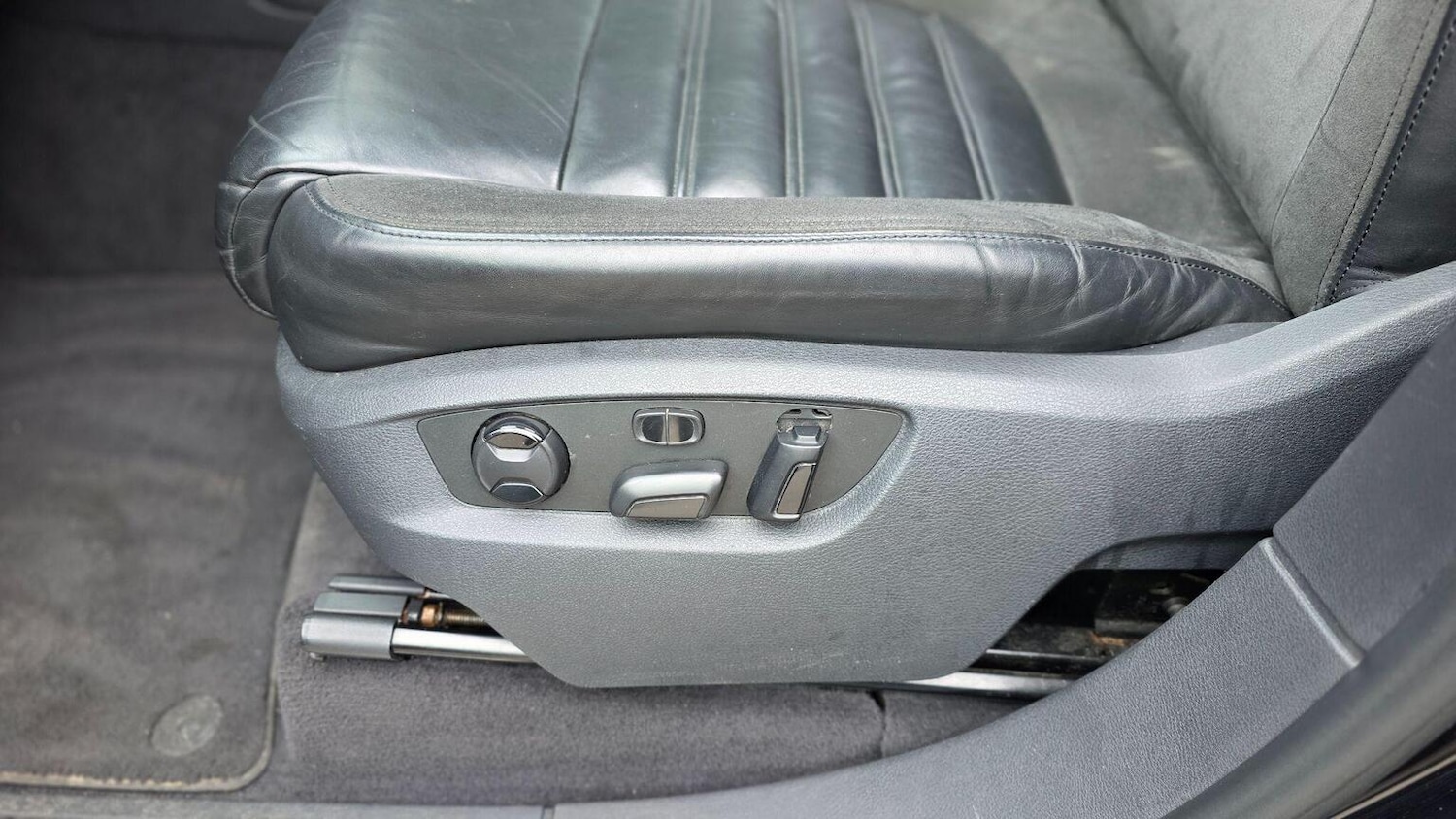 Used Volkswagen Touareg 2015 for sale - 77564170: Photo 49