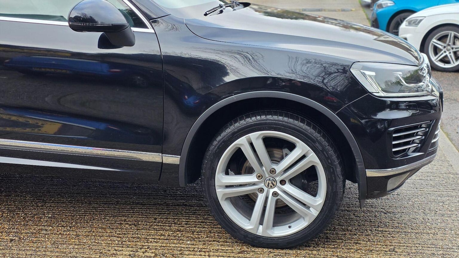 Used Volkswagen Touareg 2015 for sale - 77564170: Photo 62