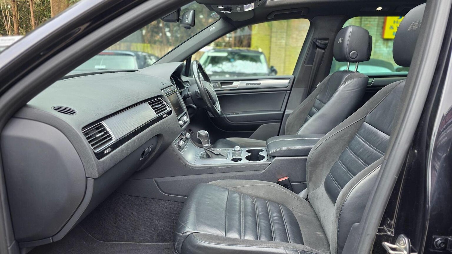 Used Volkswagen Touareg 2015 for sale - 77564170: Photo 8