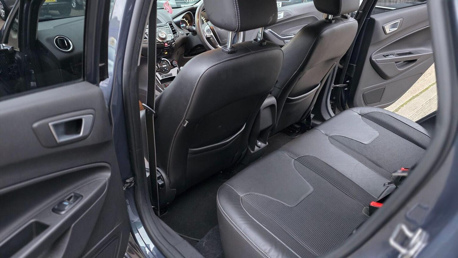 Used Ford Fiesta 2013 for sale - 77915684: Photo 12