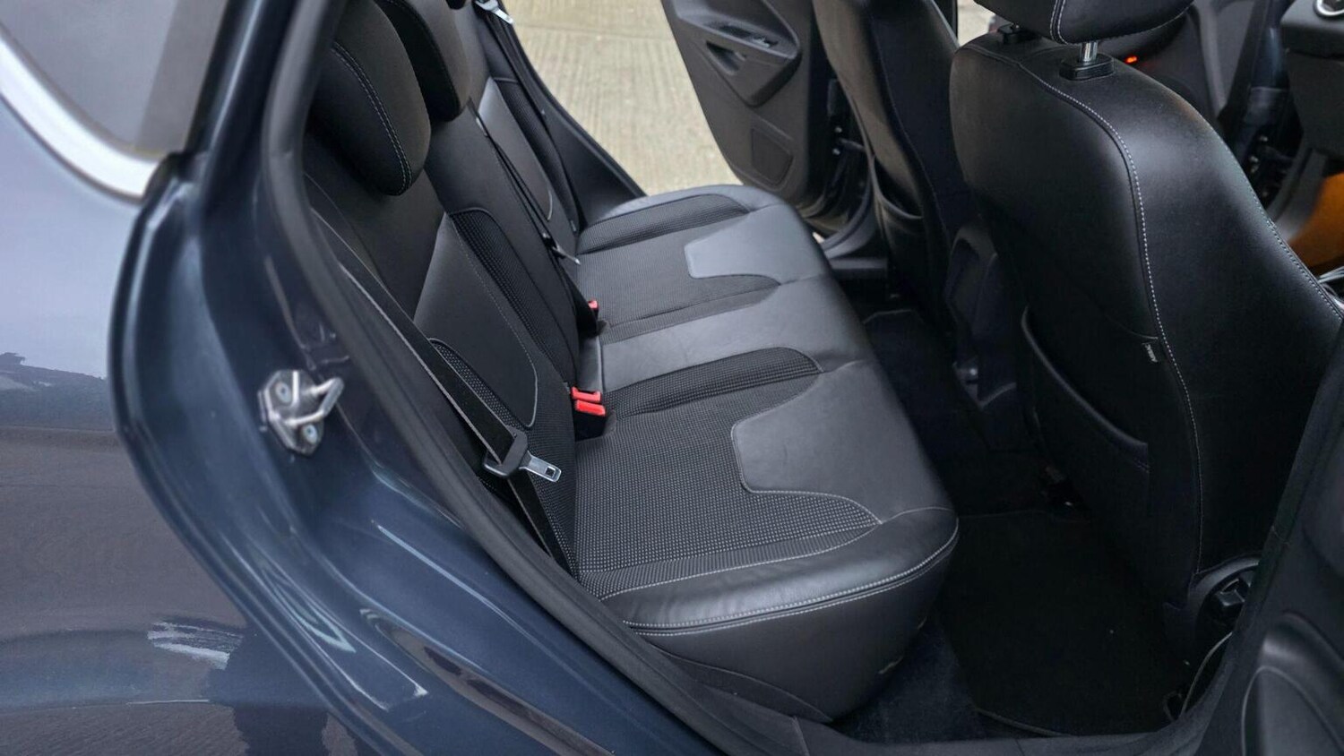 Used Ford Fiesta 2013 for sale - 77915684: Photo 28