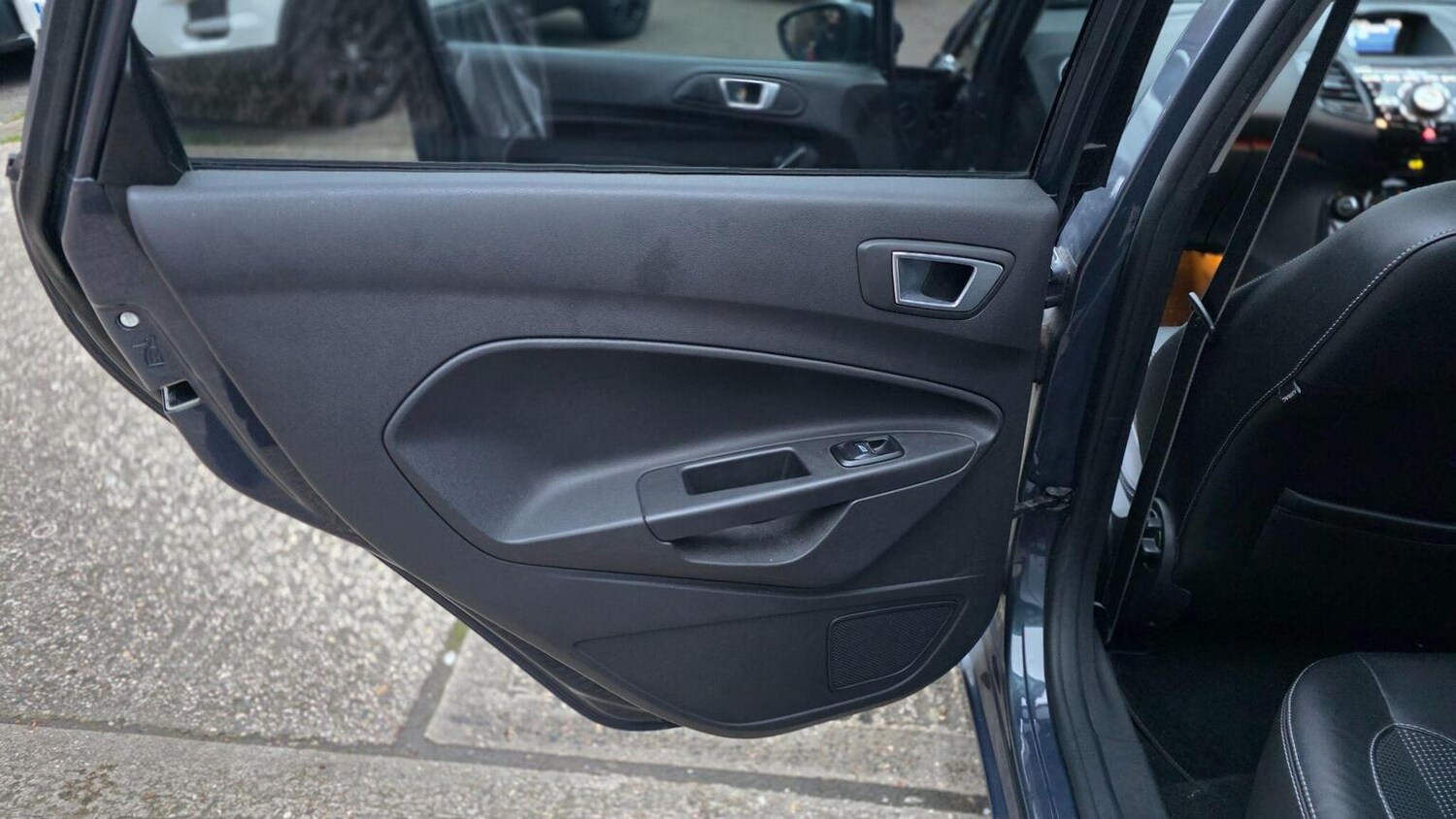 Used Ford Fiesta 2013 for sale - 77915684: Photo 35