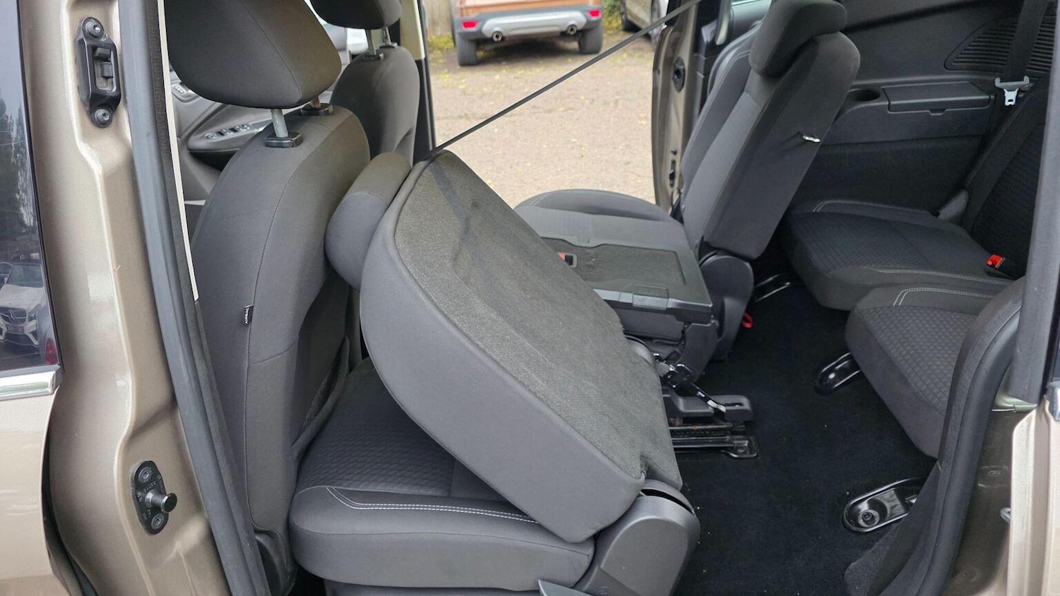 Used Ford Grand C-Max 2018 for sale - 76571202: Photo 12