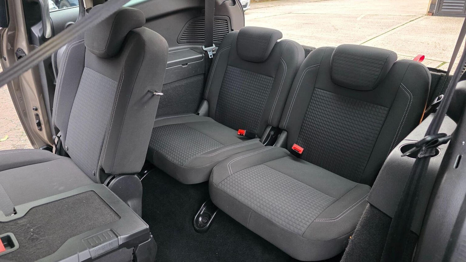 Used Ford Grand C-Max 2018 for sale - 76571202: Photo 13