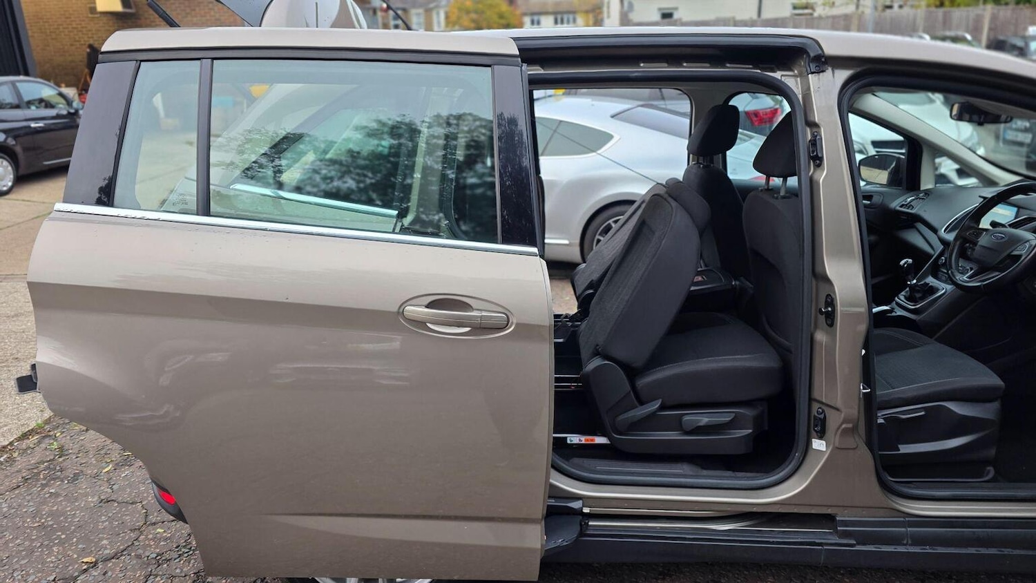 Used Ford Grand C-Max 2018 for sale - 76571202: Photo 15