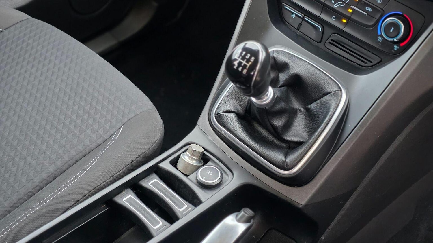 Used Ford Grand C-Max 2018 for sale - 76571202: Photo 23