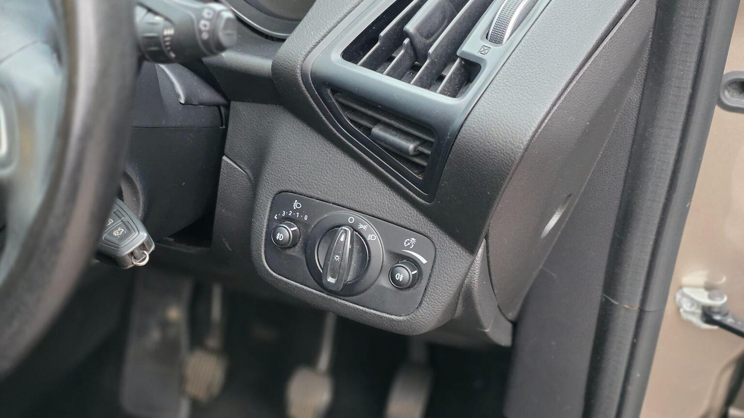 Used Ford Grand C-Max 2018 for sale - 76571202: Photo 25